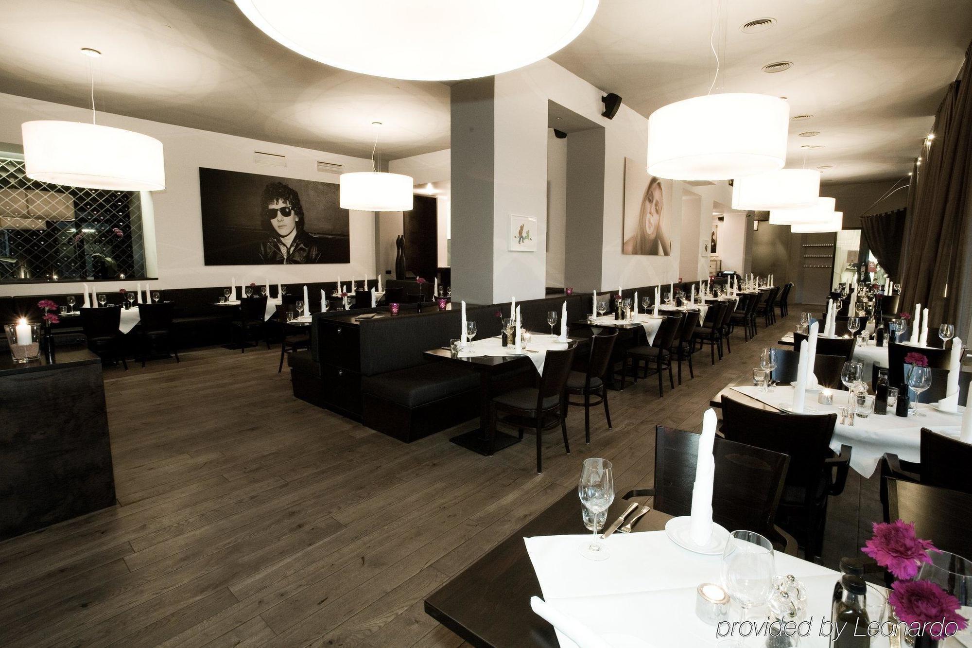 Lux 11 Berlin-Mitte Apartment Restaurant photo